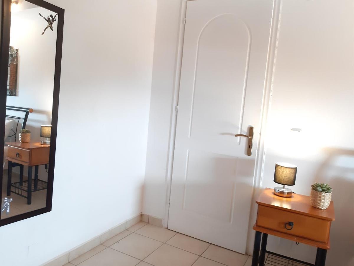Casa De Blue Apartments Lourdata  Dış mekan fotoğraf
